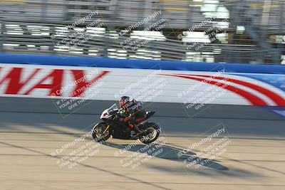 media/Jan-21-2022-Fastrack Riders (Fri) [[90b5309cc6]]/Level 4/Session 1 Front Straight/